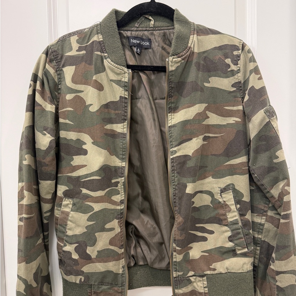 New Look Women’s Camouflage Bomber Jacket
